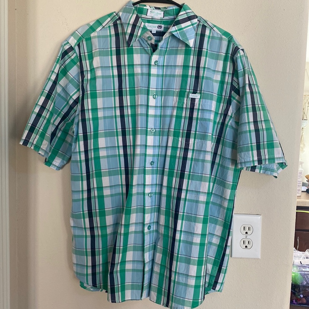 Ecko Unlimited button up shirt size Medium